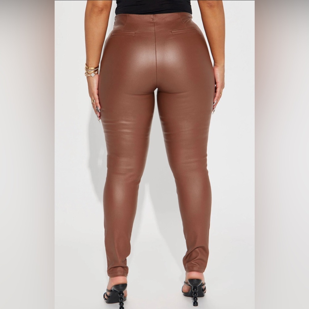 NEW Faux Leather High Rise Side Zipper Stretch Skinny Pant Chocolate Brown Small - Picture 4 of 5